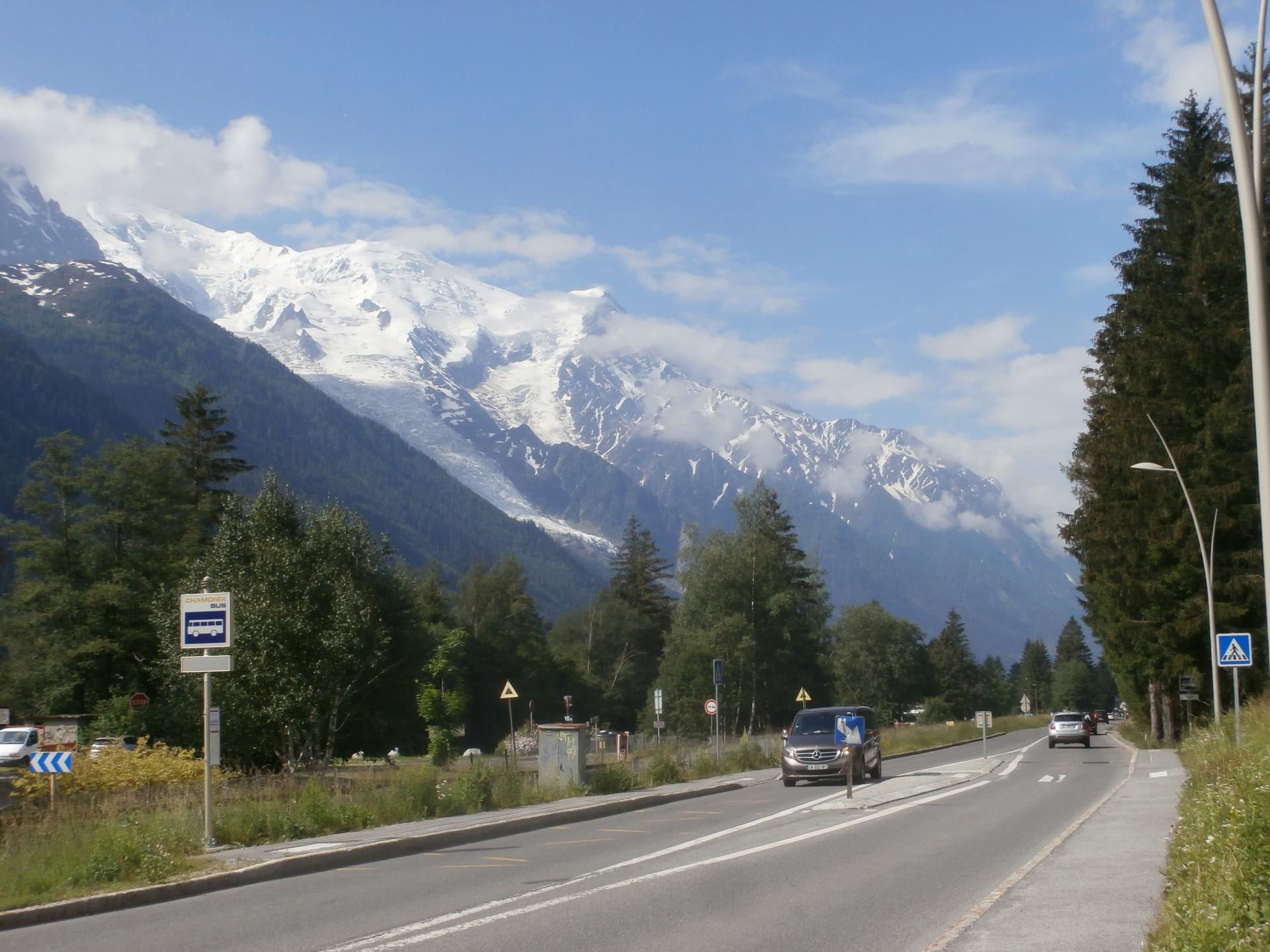 MONTETS 
