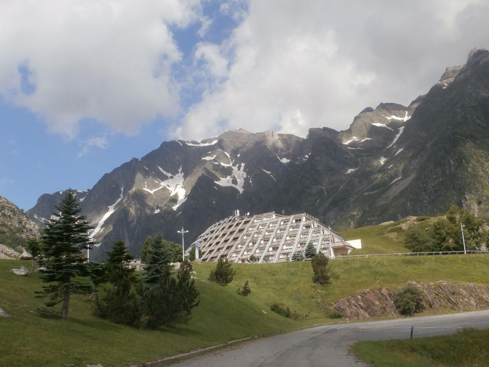 PIAU ENGALY